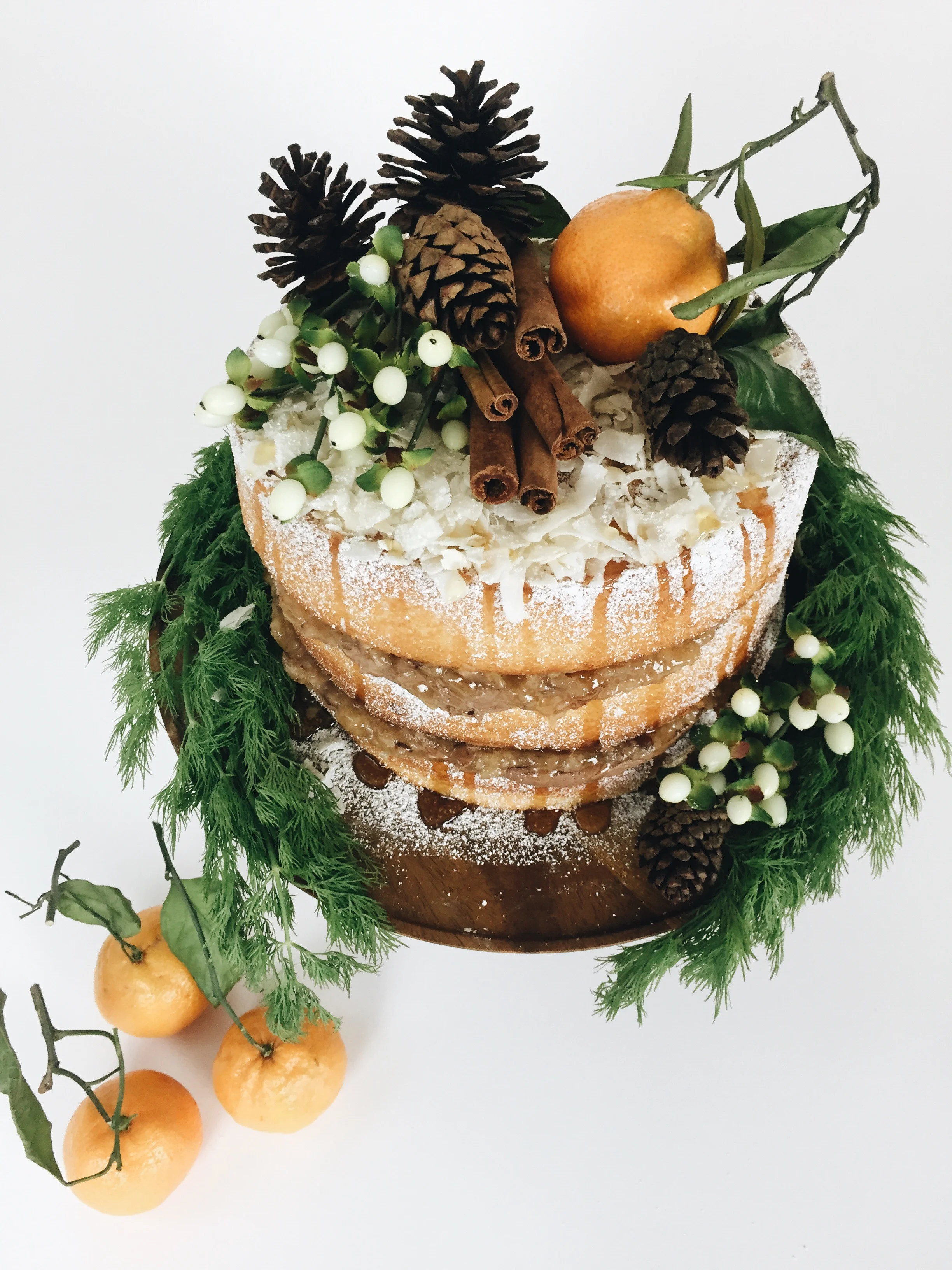 MARABOU DESIGN CARAMEL NAKED CAKE 4.jpg
