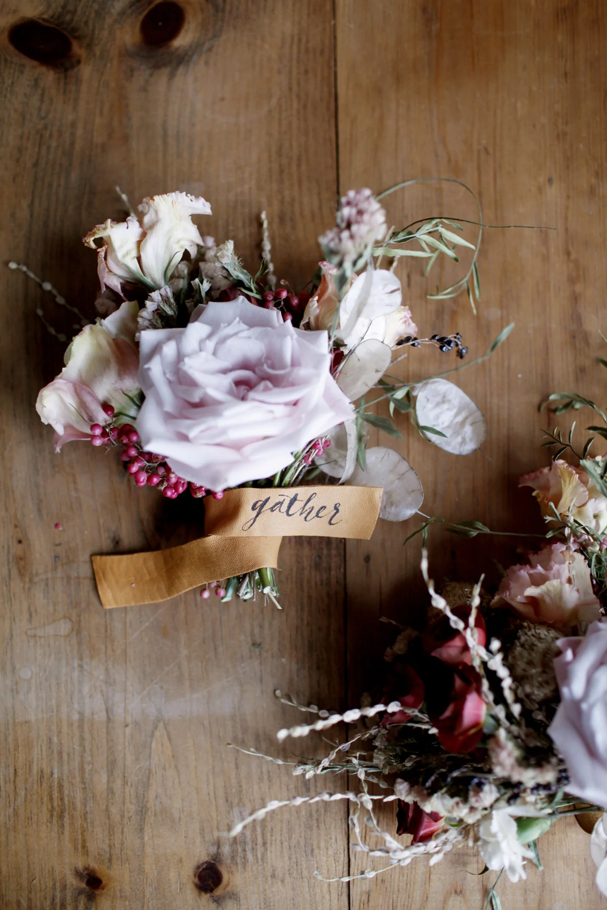 foraged-fall-posy-tutorial-mini-bouquets-for-your-thanksgiving-table-from-coco-kelley-13.jpg