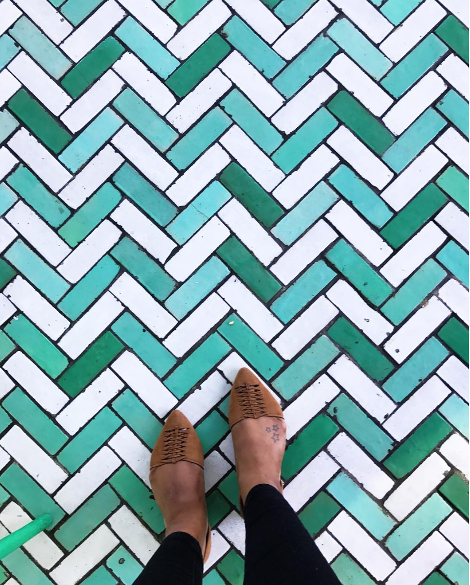 Brandy Brown Bar Melusine Marabou Design.png