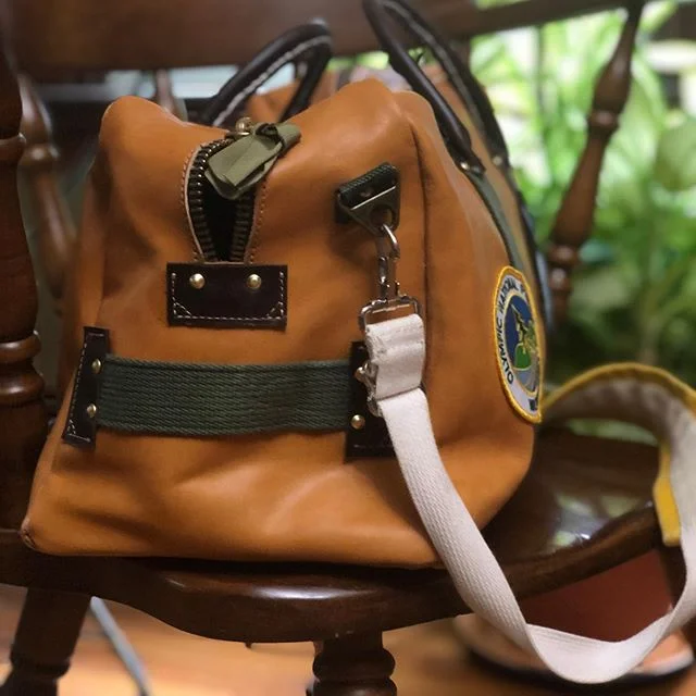 A veg tanned, #nationalparks overnight duffle for the beautiful birthday lady @anniieebaby! 🎈❤️🎈