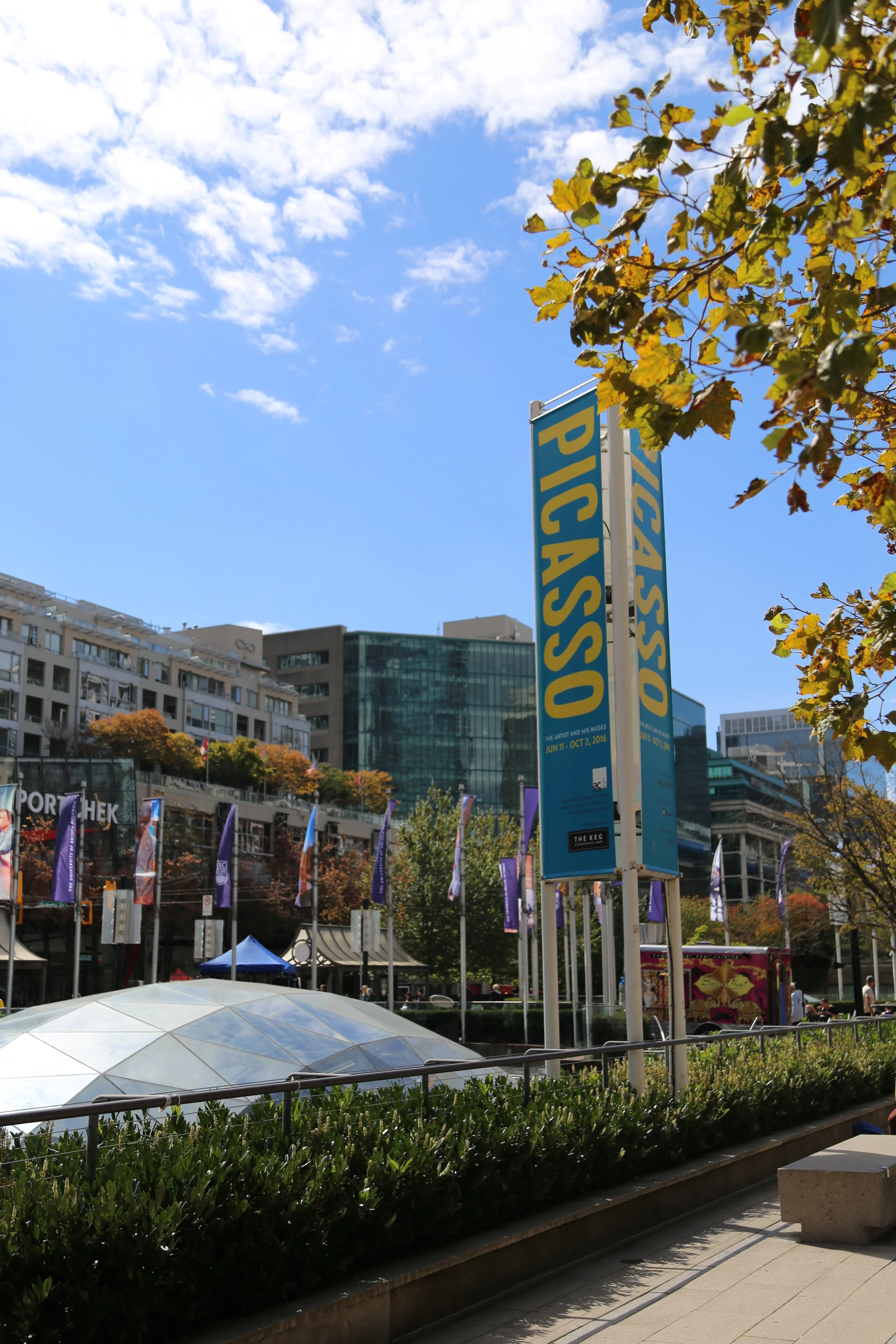 Vancouver Art Gallery에서 피카소전을 연다고 하여 저희 밴아트 스튜디오에서 소풍을 다녀왔습니다.