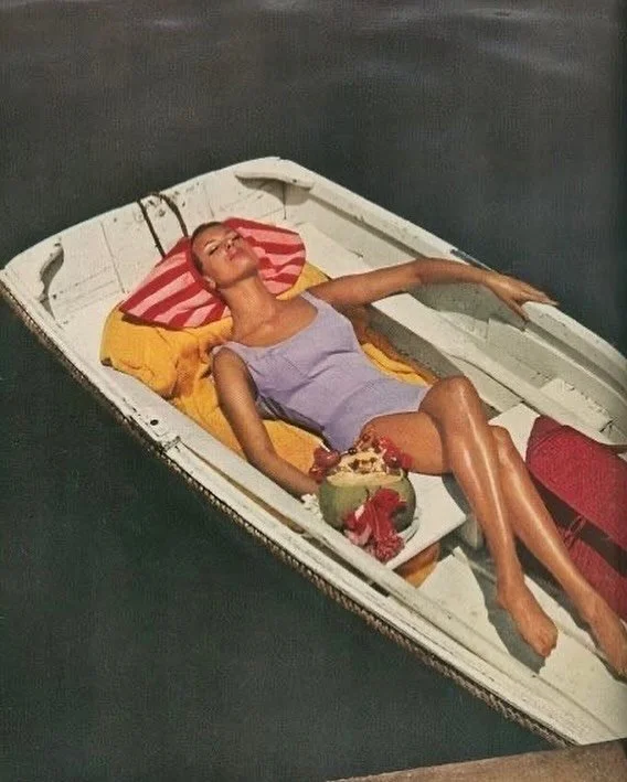 SOMMERSALGET starter i morgen kl 11❣️🍉⛱️🌞
- 30% til -40% på masse snop..🍭🍭🍭
Sees!