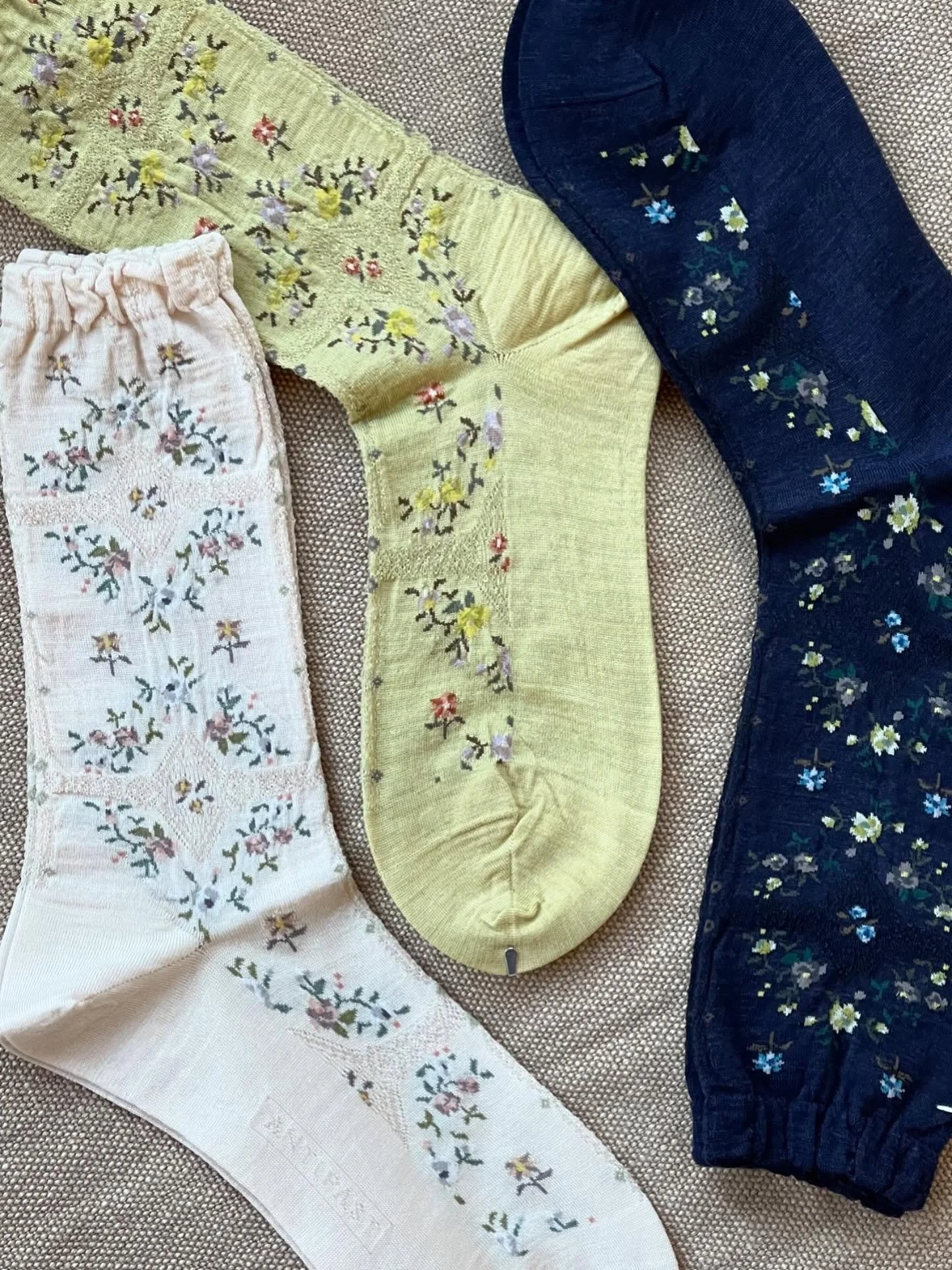 Vakre str&oslash;mper fra @antipast_official 💕