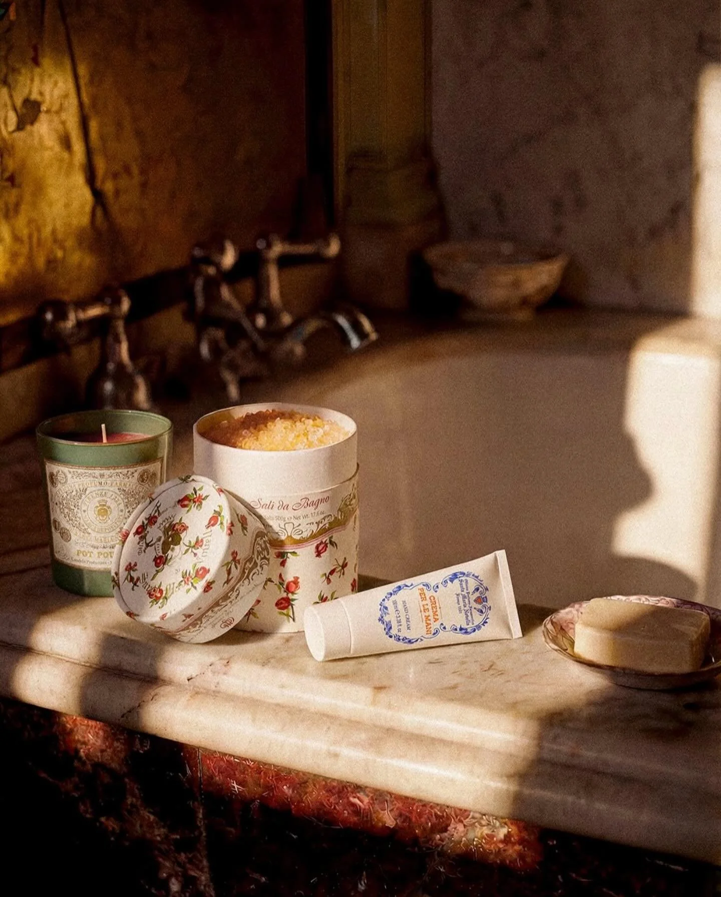 Helgen blir enda litr bedre meg hverdagsluksus fra @santamarianovella1221 💫