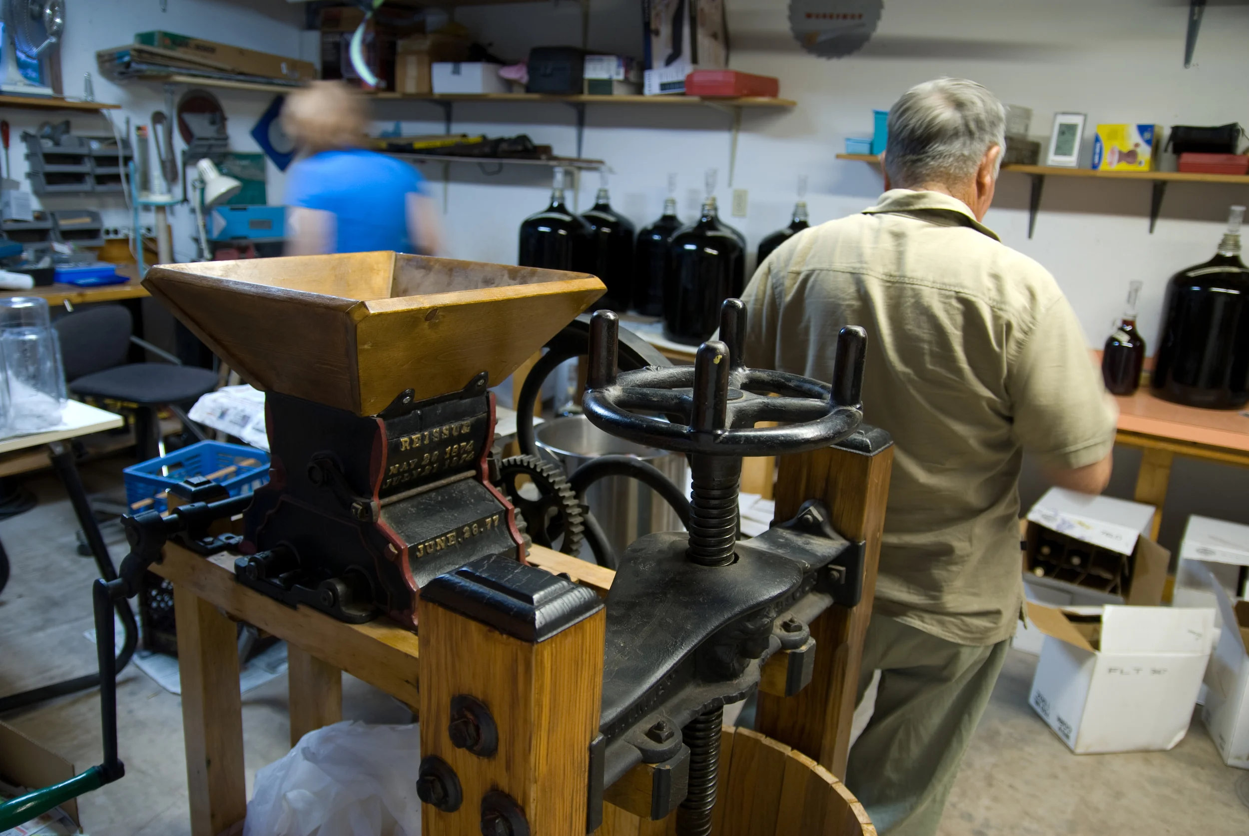 4 Generation wine press.