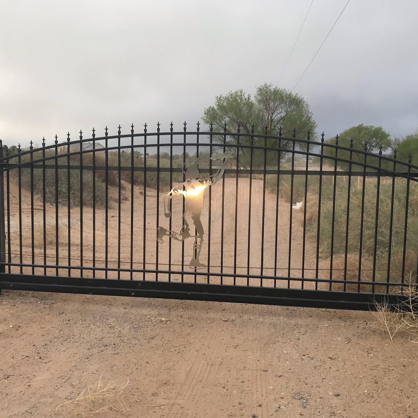 New flyboy gate at the vineyards/winery. #jaramillovineyards #vineyards🍇 #newmexicowine #newmexicotrue❤️ #pilotlife #flyboywine #jaramillo