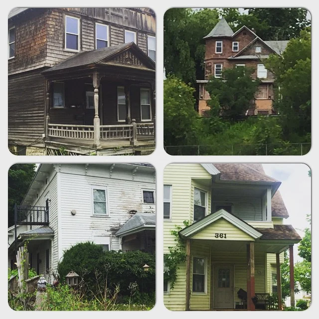 There is a distinctly GREY GARDENS vibe around here . . . 