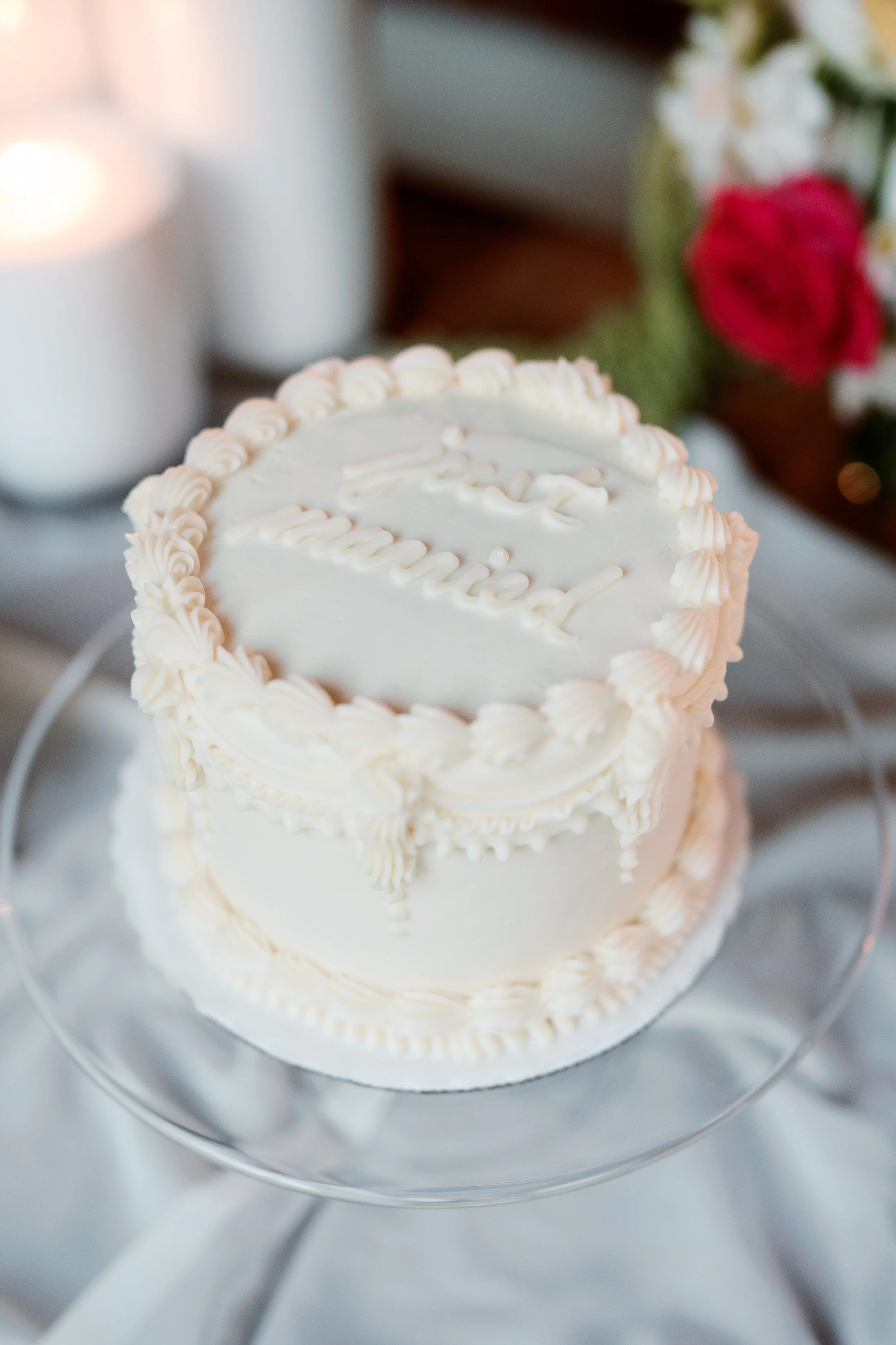 Wedding cake detail at Tivoli Italian Villa reception in Escondido, California