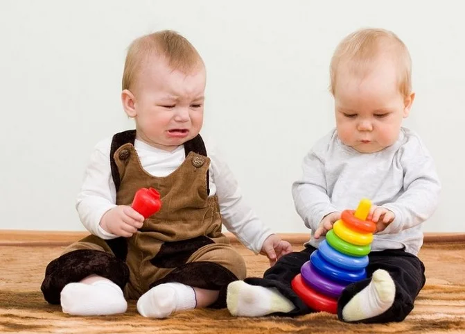 When Sharing is Not Sharing: Wait, Reflect and Protect