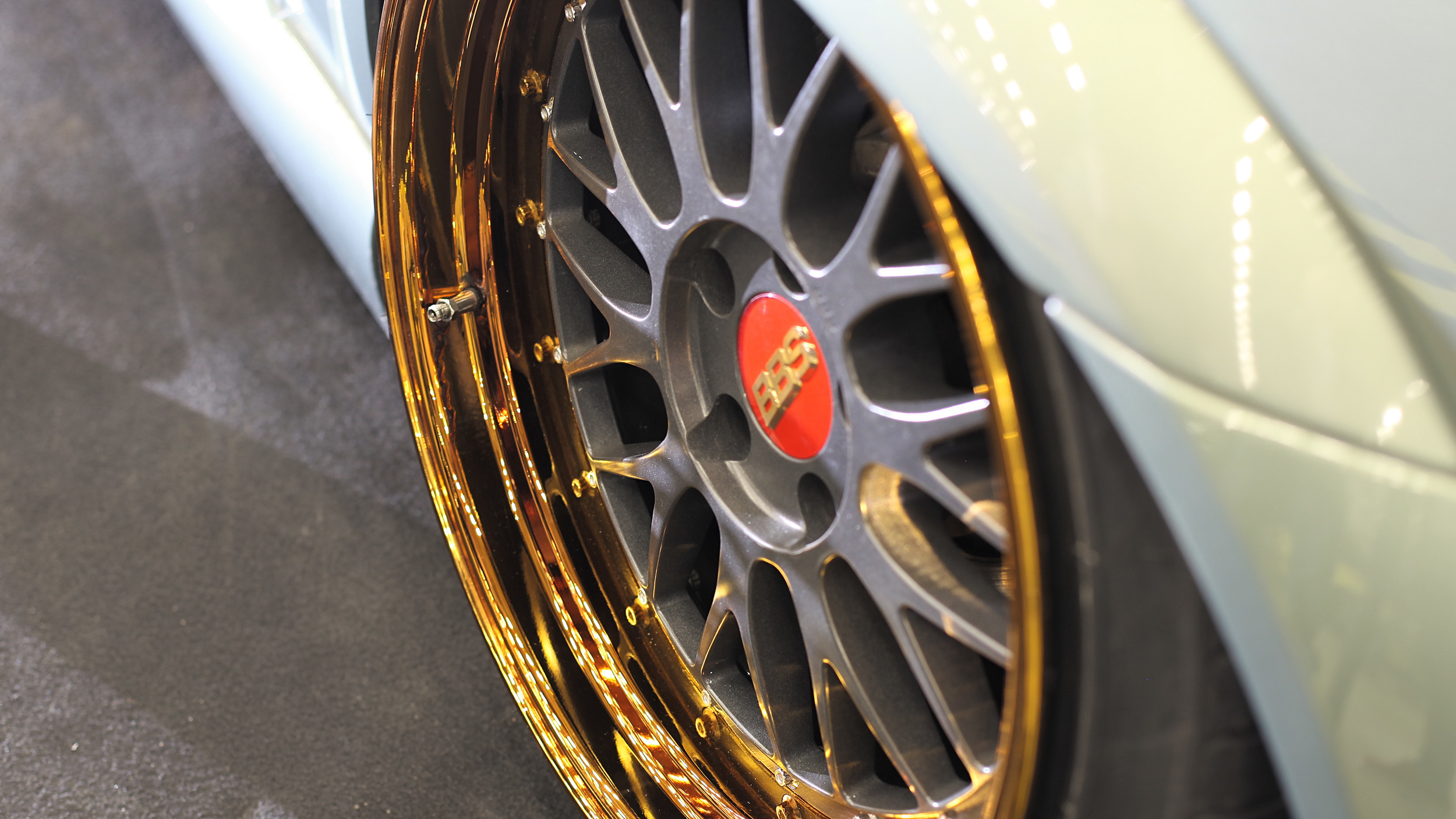Santeri Hiltunen's BBS Le Mans wheels got a fresh coat (over ten coats actually) on the lips.