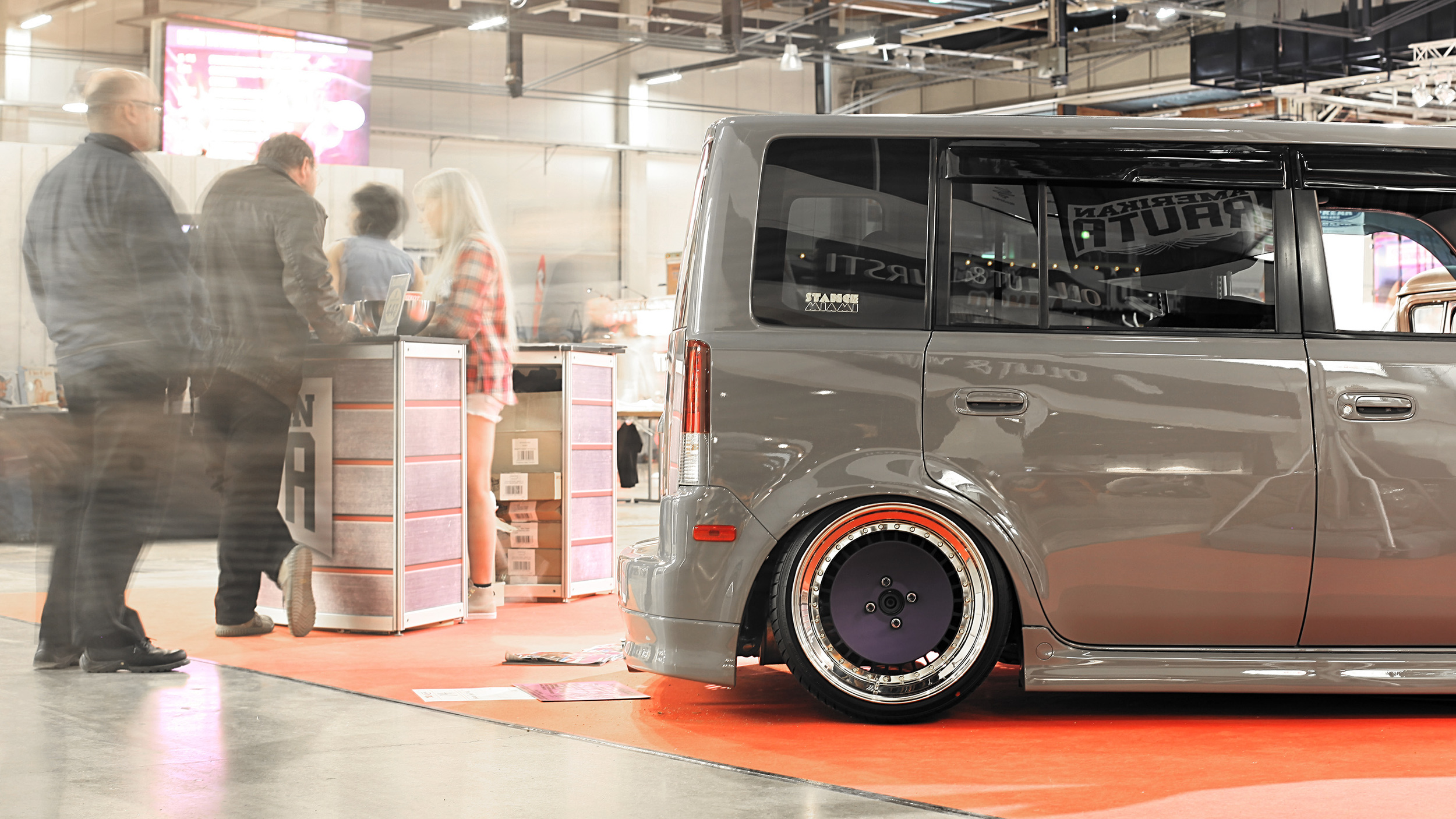 Nardo Grey with purple wheels. A recipe for success.