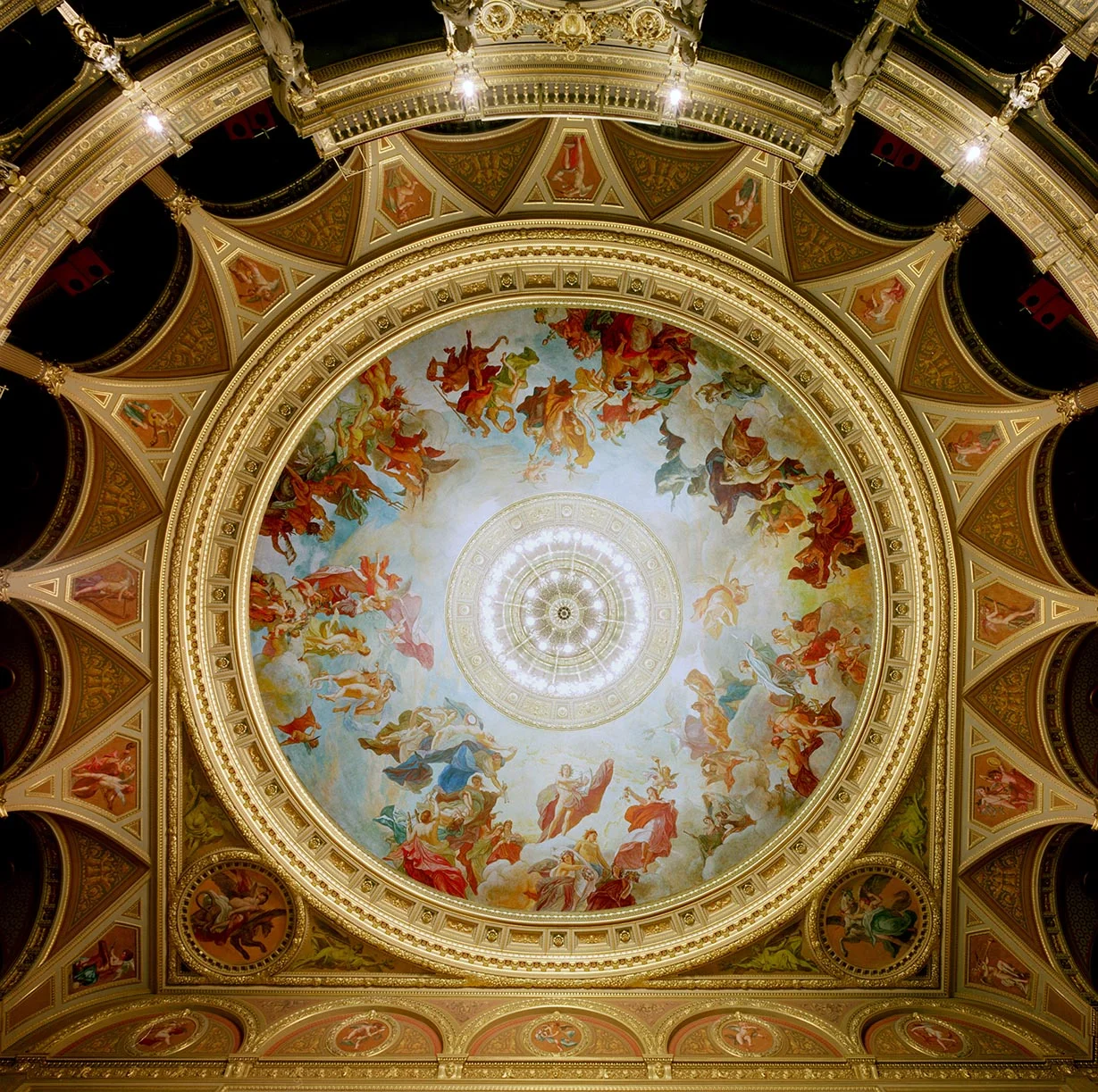 Budapest from Below02.jpg