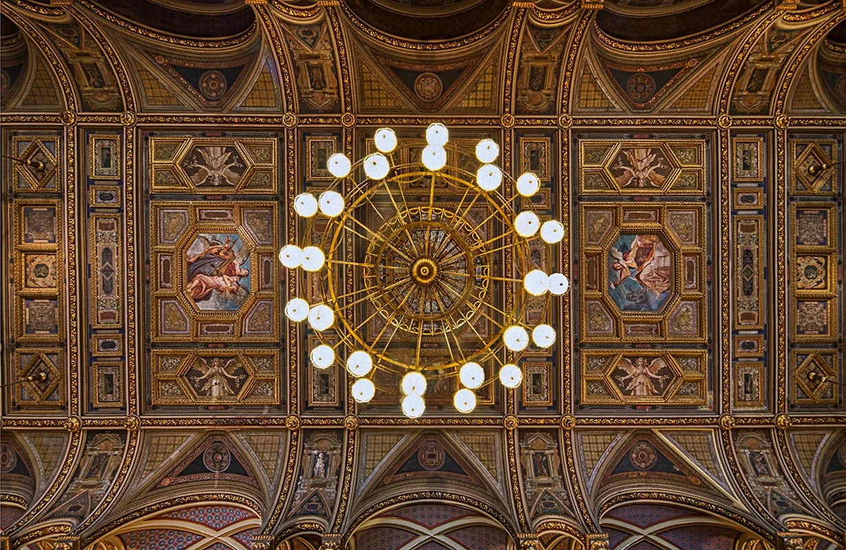 Budapest from Below08.jpg