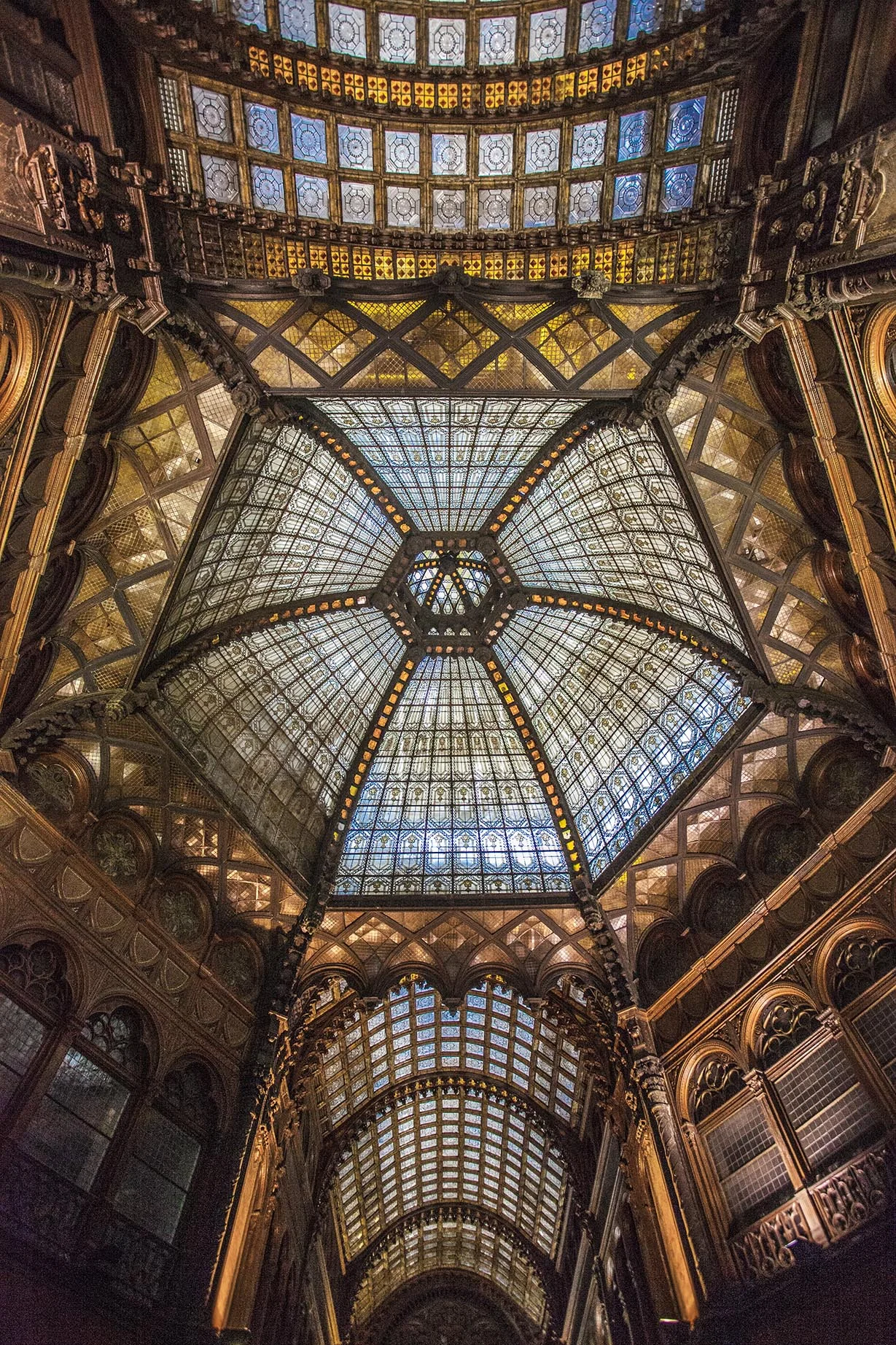 Budapest from Below20.jpg