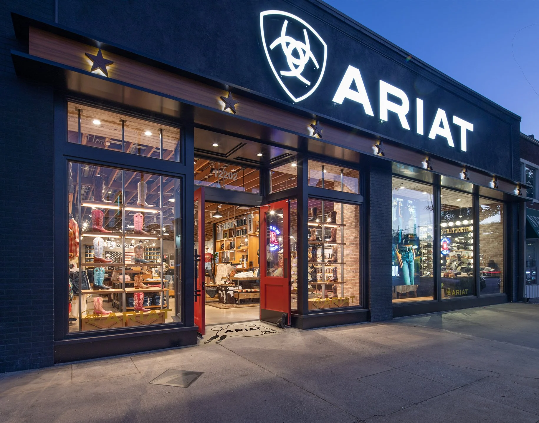 Ariat-Los Angeles-01.jpg
