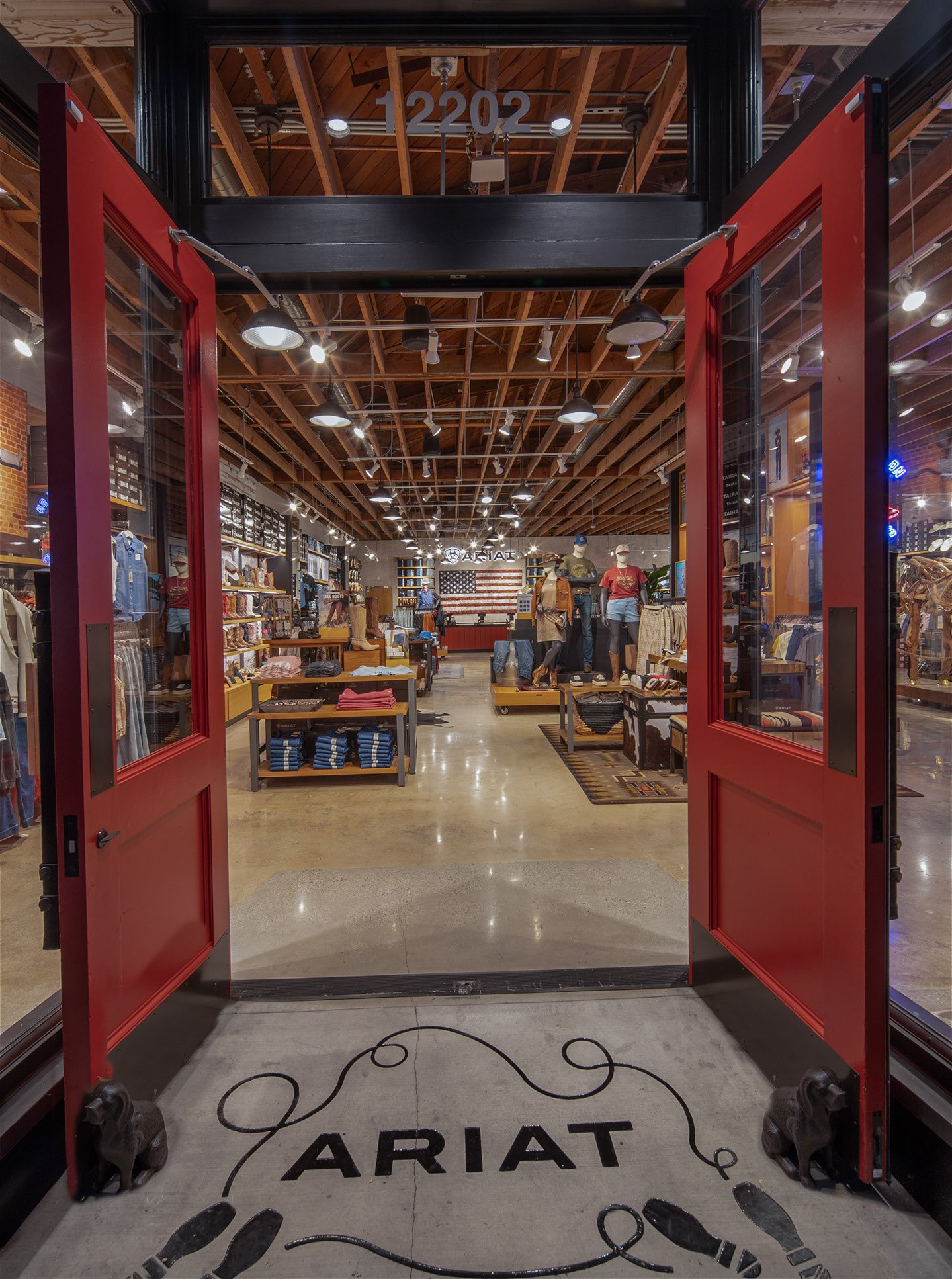 Ariat-Los Angeles-03.jpg