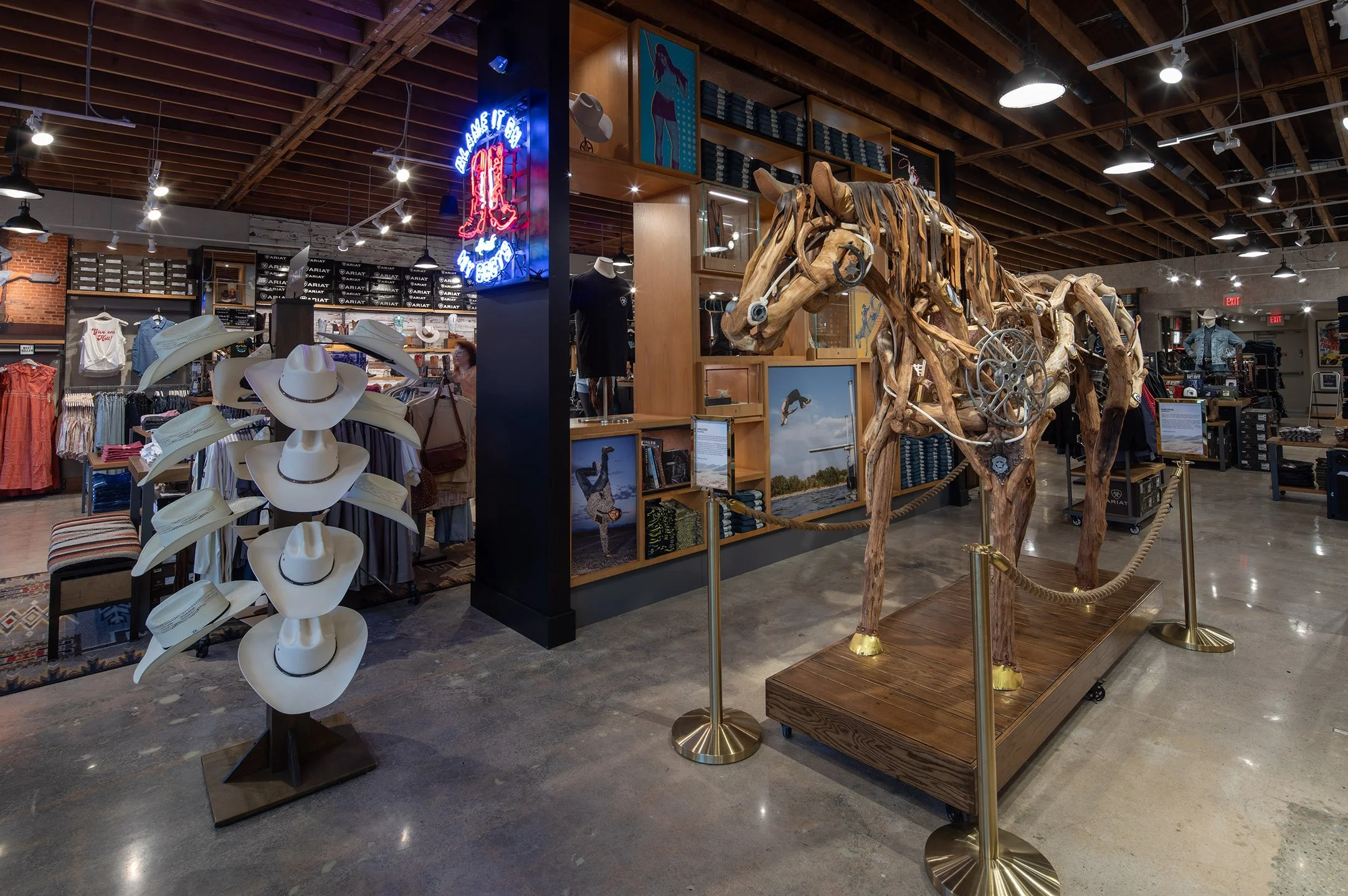 Ariat-Los Angeles-12.jpg