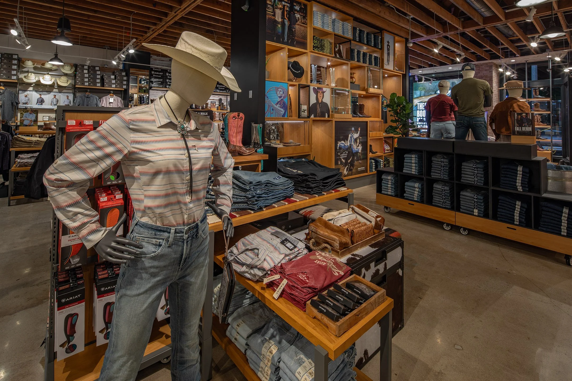 Ariat-Los Angeles-24.jpg