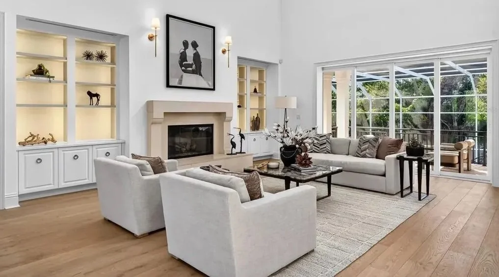 6e11811d54a699ccb524176b03bbd6d0l-w3321263864rd-w1280_h960 copy.jpg