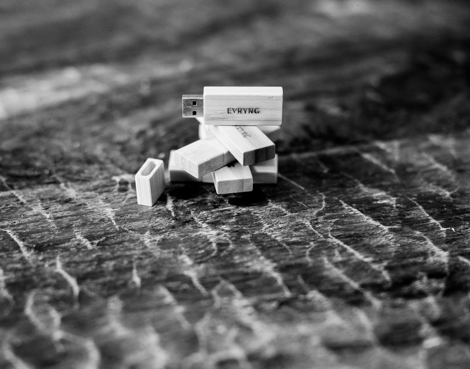 EVRYNG USB Drives, 2017 evryng.com