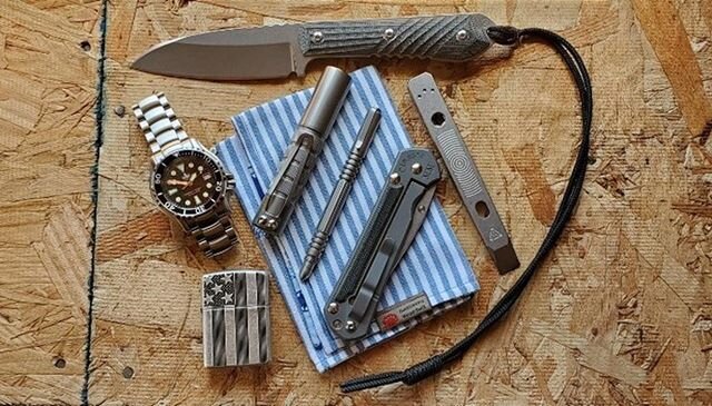 #Repost @everydaycarry
・・・
Josh in Texas has carried all kinds of #EDC gear over the years, and he gives us a peek at some of the tools that meet his discerning requirements.⁠
⁠
#everydaycarry #carrysmarter #essentials #zippo #hinderer #chrisreeve #p