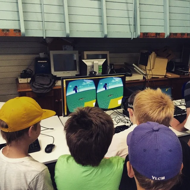 10_1130+Minecraft+VR.jpg