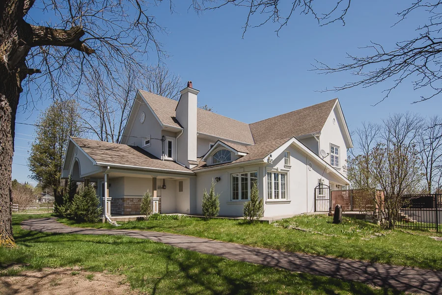 527 Lynden Rd-48.jpg