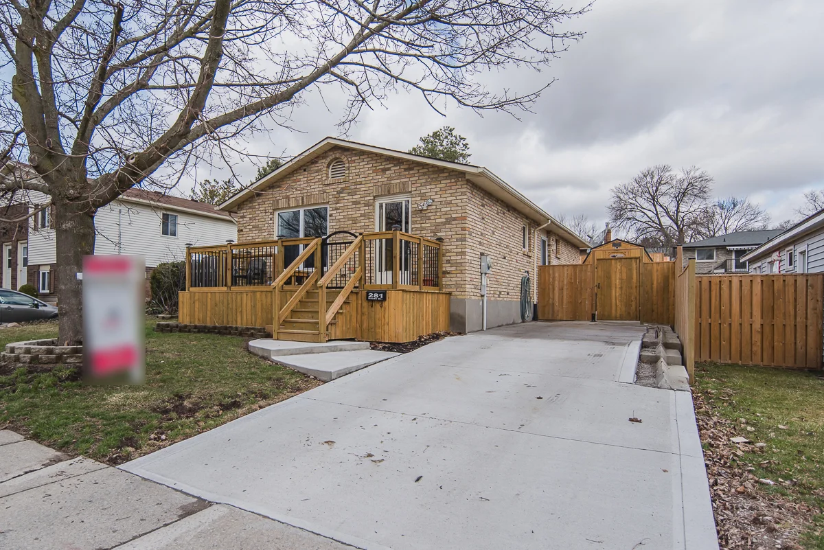 281 South Drive, Simcoe