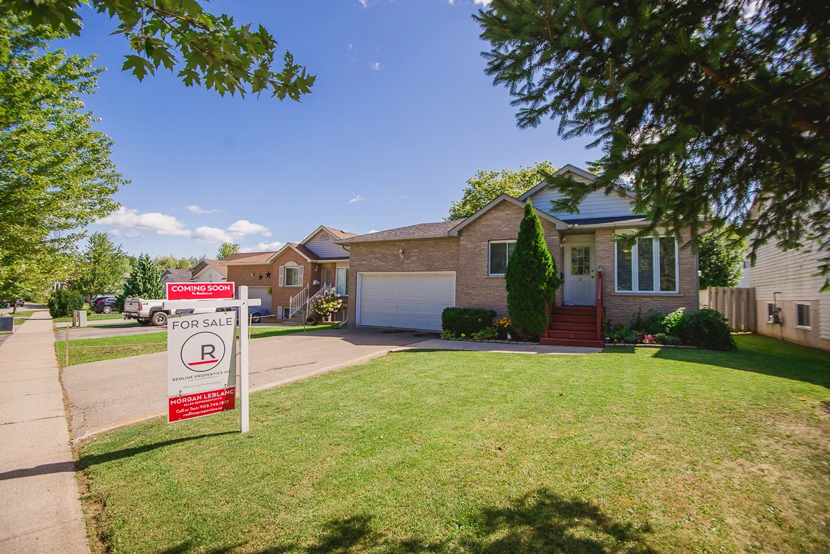 6 Anderson Cres-19.jpg