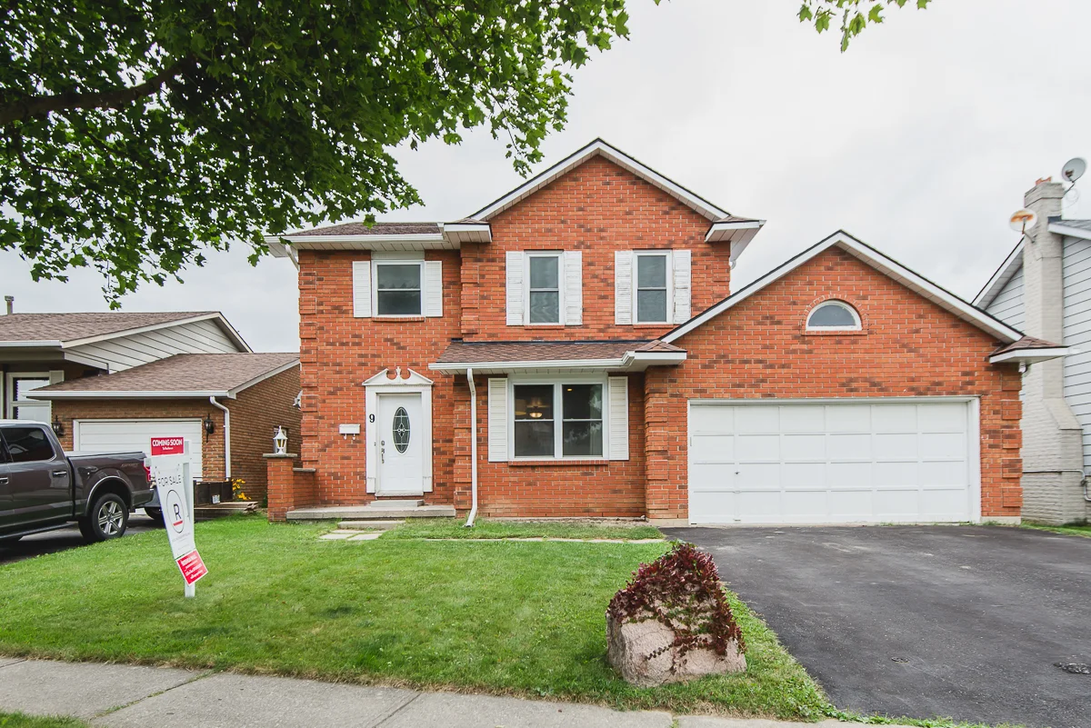 9 Fieldgate Dr, Brantford