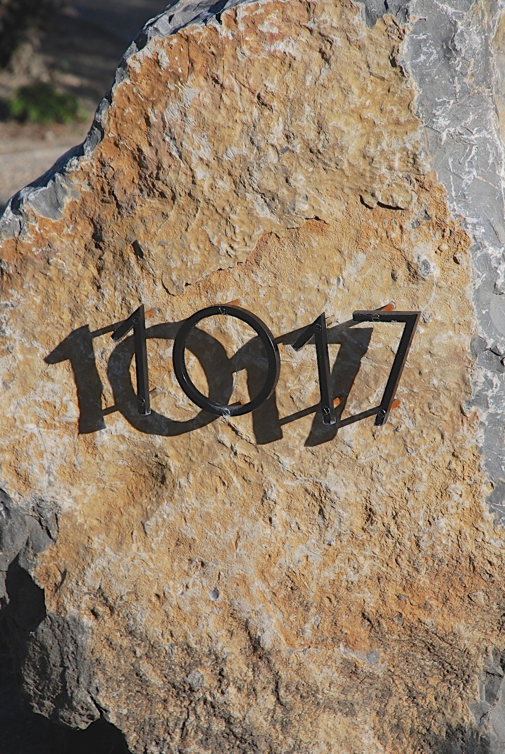 DETAIL OF STREET NUMBER