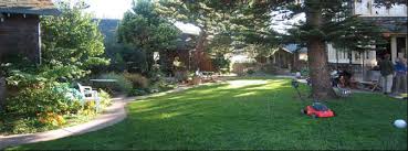 The courtyard at Berkeley Cohousing.