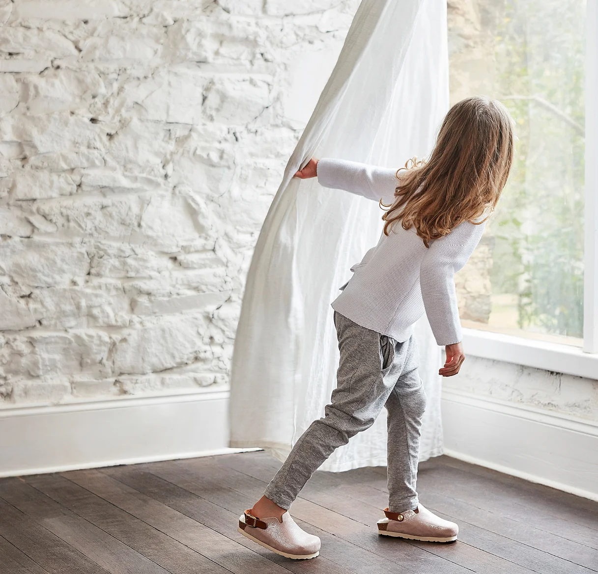 W19_Look Book_Childrens_04-05_crop.jpg