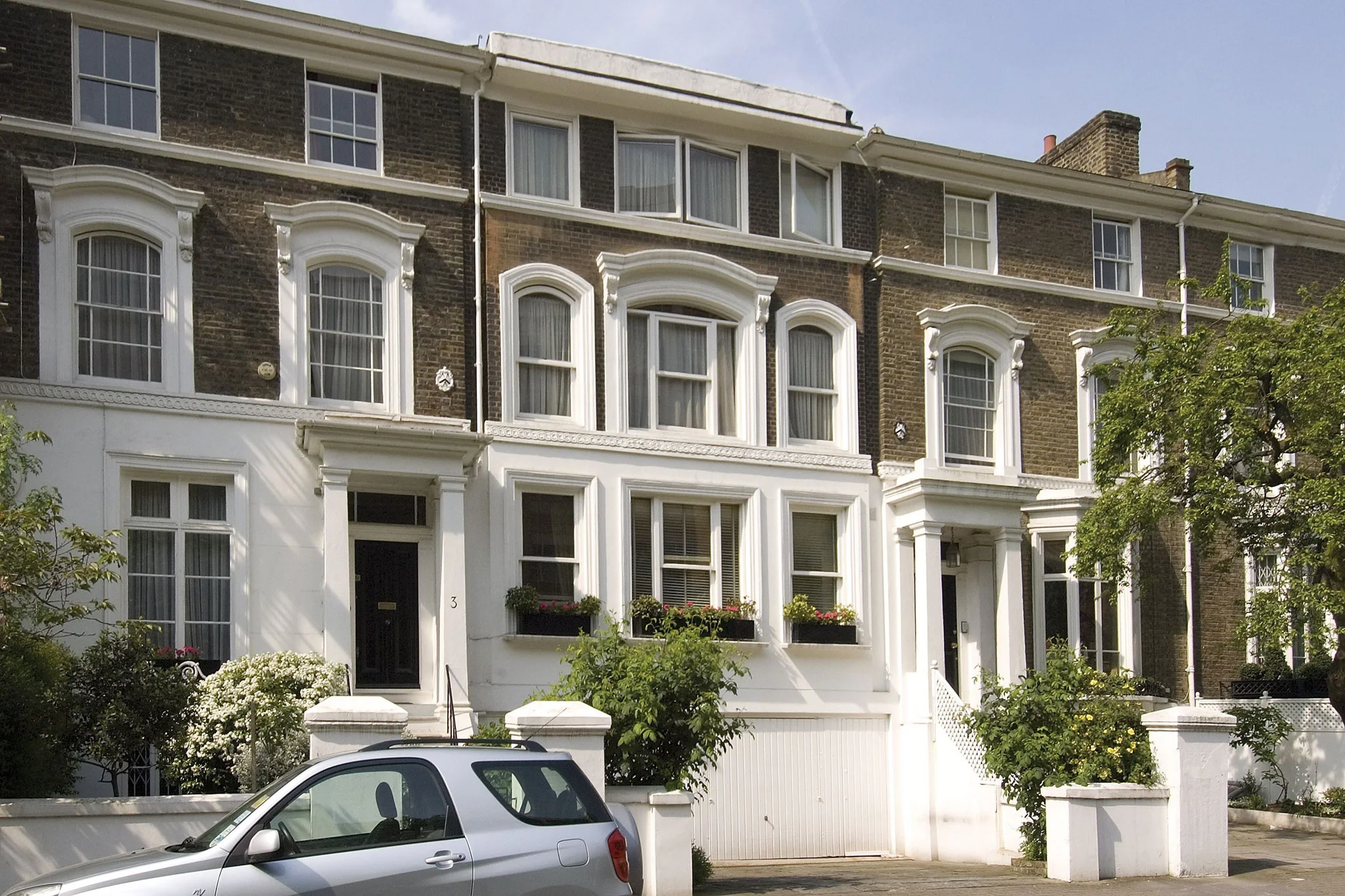 3-Netherton-Grove-exterior-landscape-hi-res.jpg