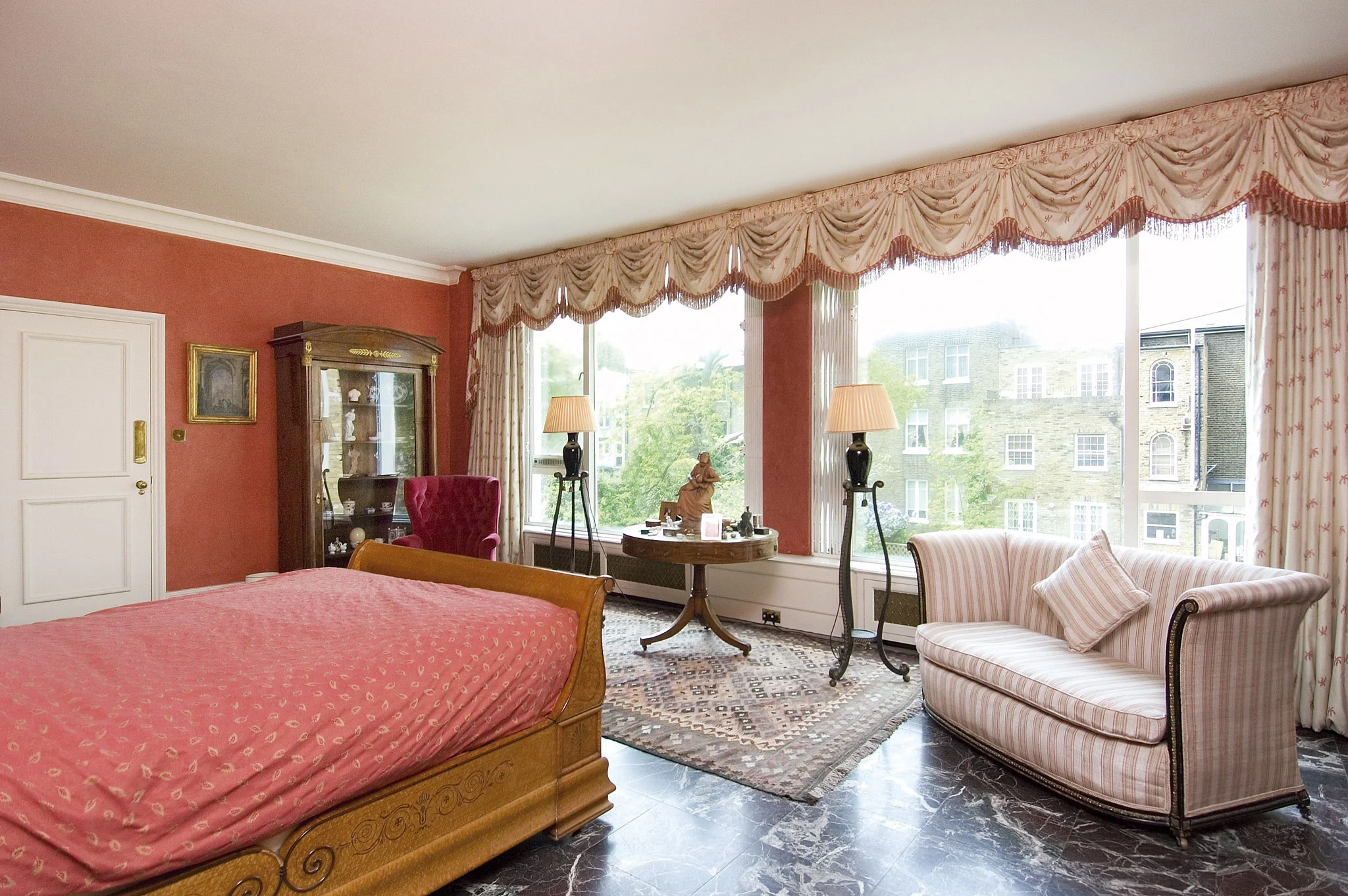 3-Netherton-Grove-master-bedroom-hi-res.jpg