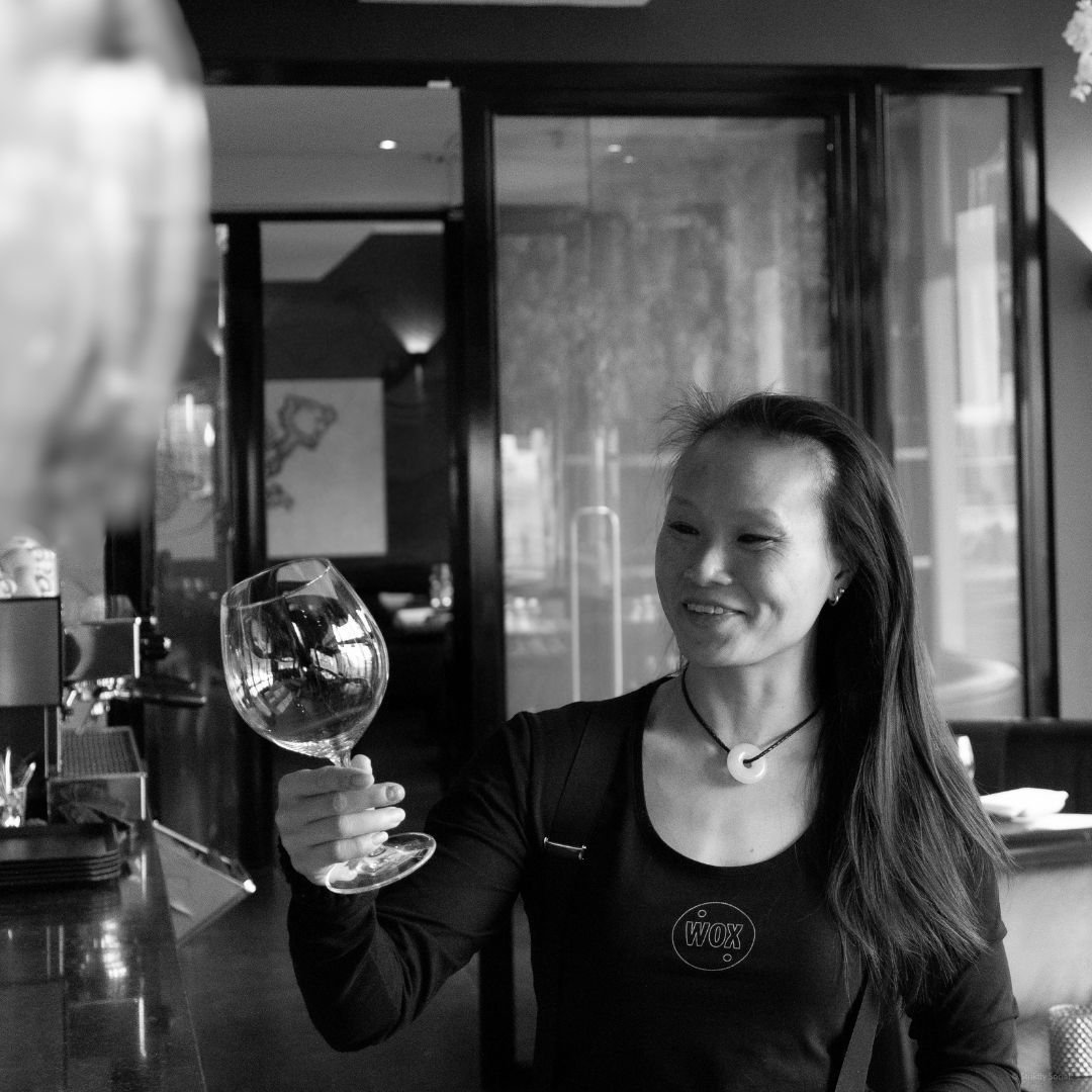 Got wine questions? 🍷 Kit, our expert sommelier and viticulturist, has all the answers you need. Just ask away and let Kit guide your wine journey at WOX!

#restaurantwox #sommelier #viticulturist #wine #drinks #goodwine #restaurant #collegue #vino 
