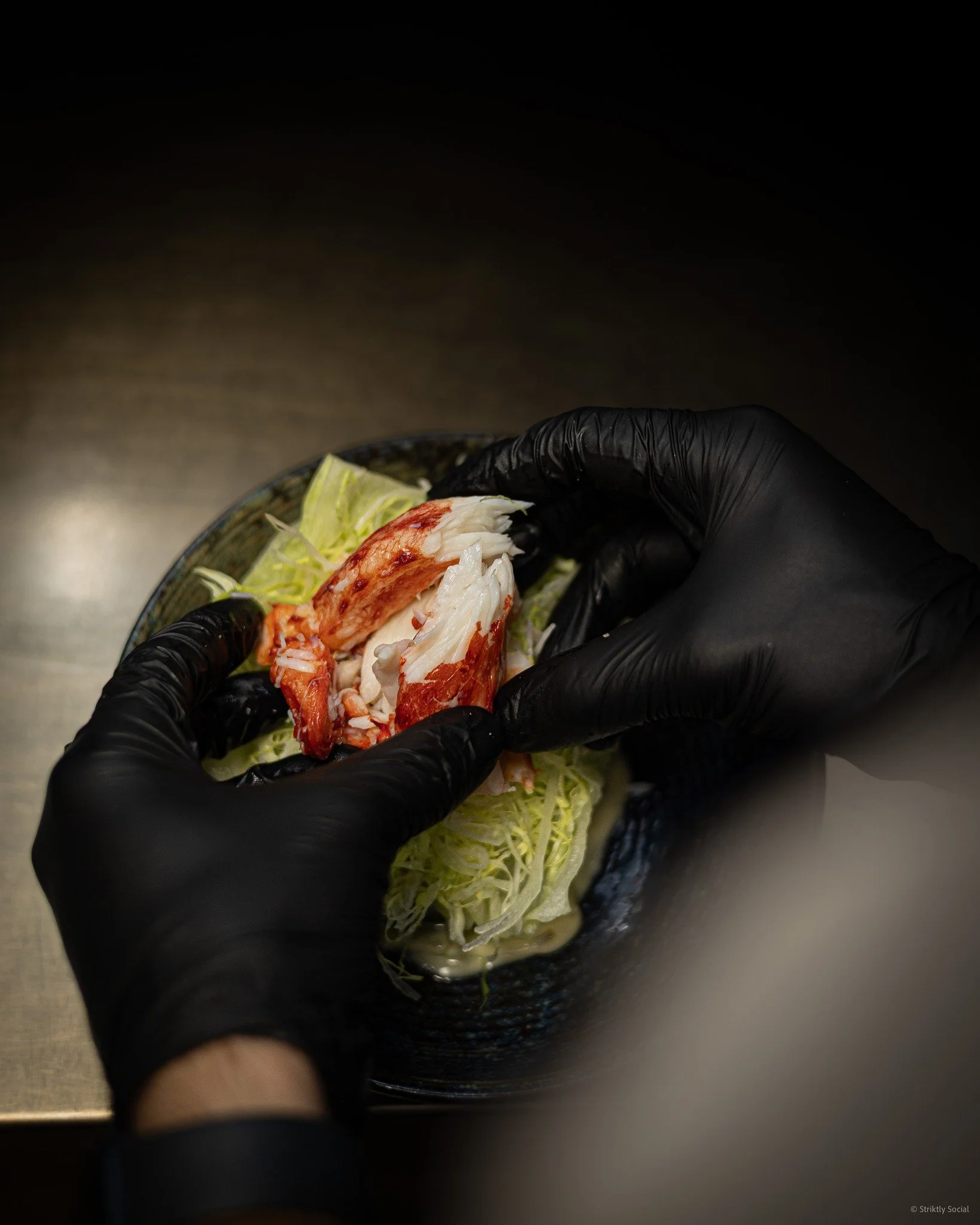 Your all-time favourite, in the making.
You know the one. 🦀
.
.
📸 @striktly_social 
#restaurantwox #chefsatwork #thehaguefoodie #sharedining #woxclassics #kitchenvibes #haagserestaurants #foodinspo #fromthekitchen #denhaag