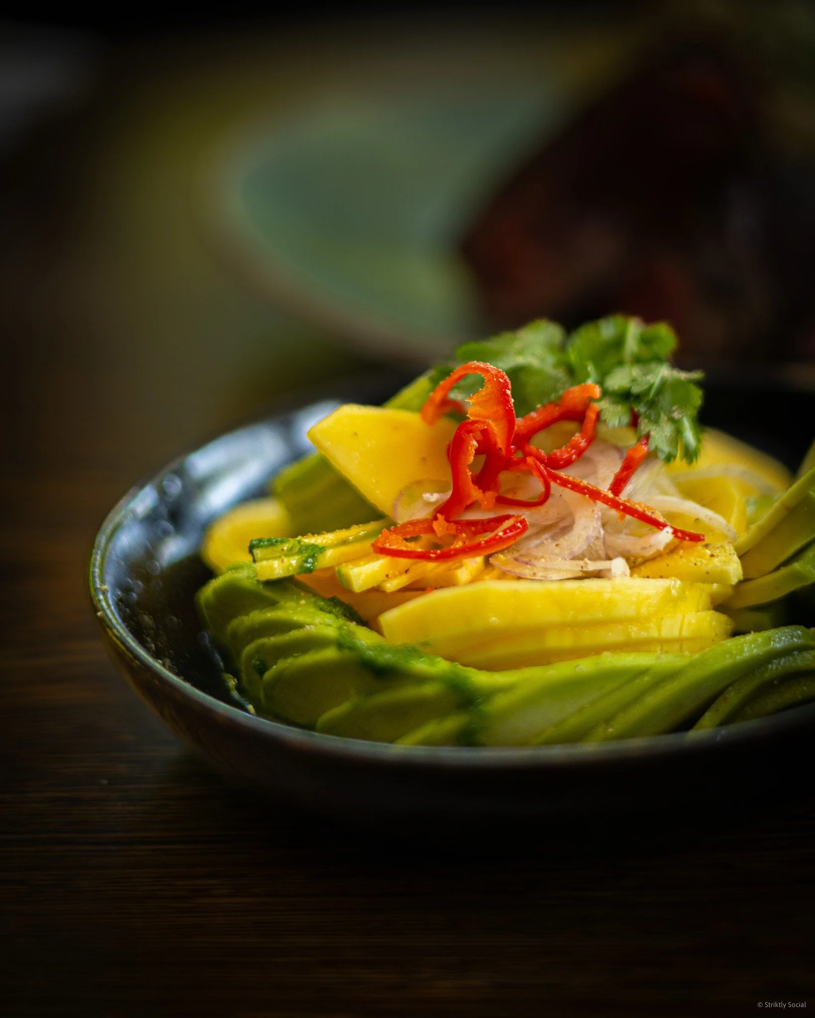 Fresh, vibrant, and full of flavor. Our ceviche-style WOX salad with mango and avocado is waiting for you.
.
.
📸 @striktly_social 
#woxmoments #denhaag #sharedining #fusionfood #haagsehotspot #woxdenhaag #saladgoals #cevichestyle #mango #avocado