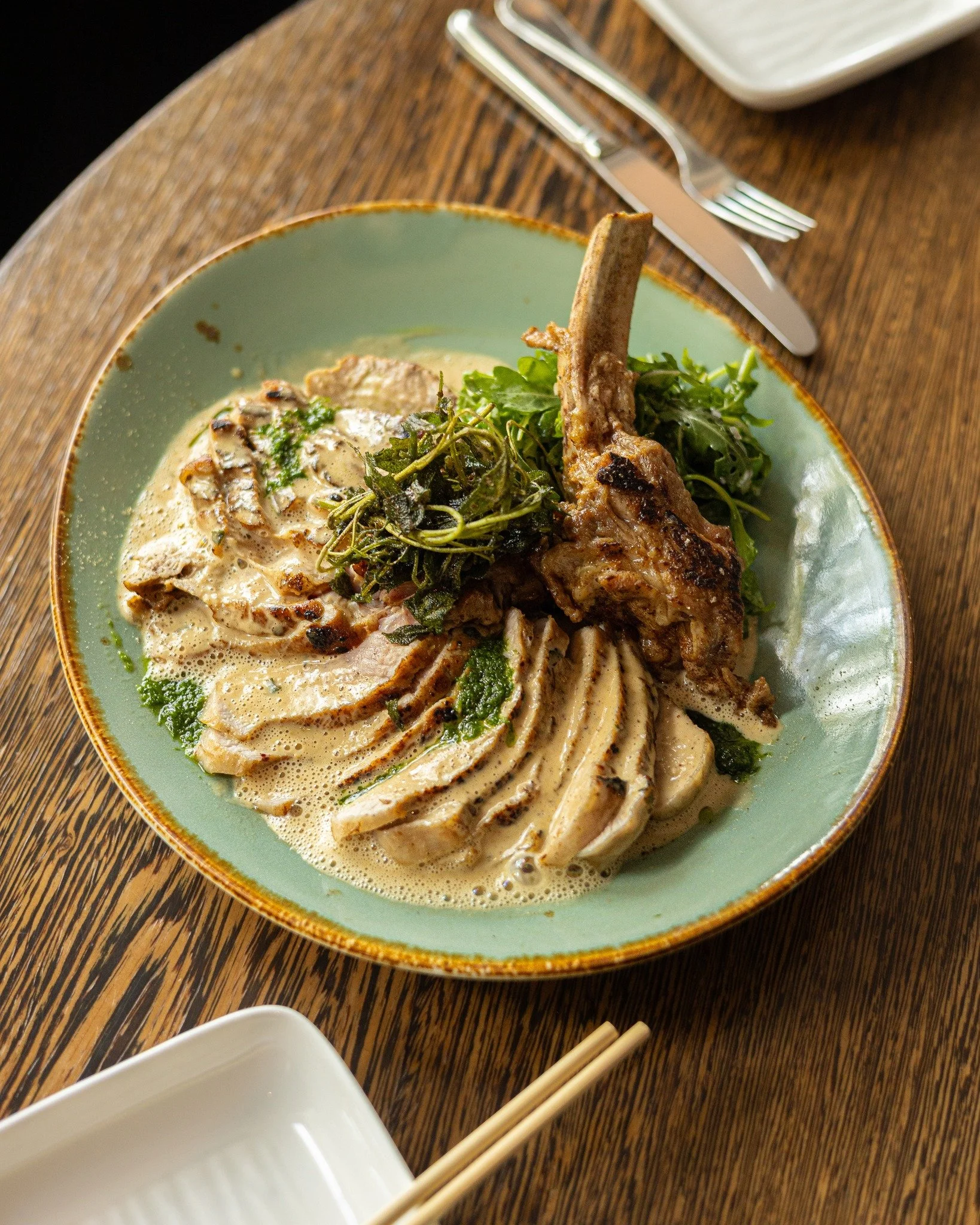 Off the menu, on your mind. Our veal cutlet with mustard miso dressing is making quiet waves. Ask for it, and you might just receive.
.
.
📸 @striktly_social
#offmenu #vealcutlet #mustardmiso #woxmoments #denhaagfood #langevoorhout #sharedining #chef
