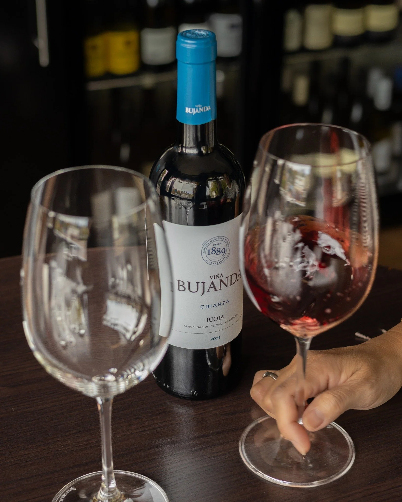 Smooth, bold, and ready to charm... meet our Bujanda Crianza Rioja. A classic with character, just like WOX.
.
.
📸 @striktly_social 
#winerioja #bujandacrianza #woxwine #redwinevibes #denhaagrestaurant #sharedining #restaurantwox #eveningdrinks #win