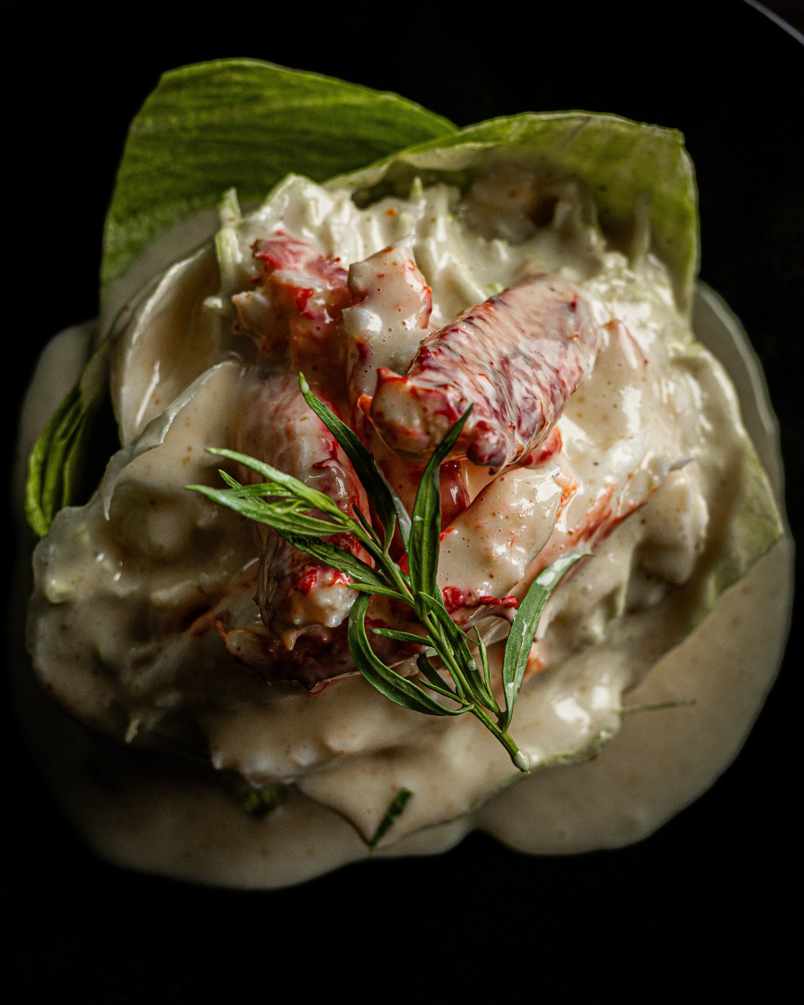 Still craving that one dish you always came back for? The kingcrab is here &mdash; for a little while longer.
Come enjoy it while you still can.
.
.
📸 @striktly_social 
#denhaag #woxrestaurant #kingcrab #haagsuiteten #haagserestaurants #woxclosing #