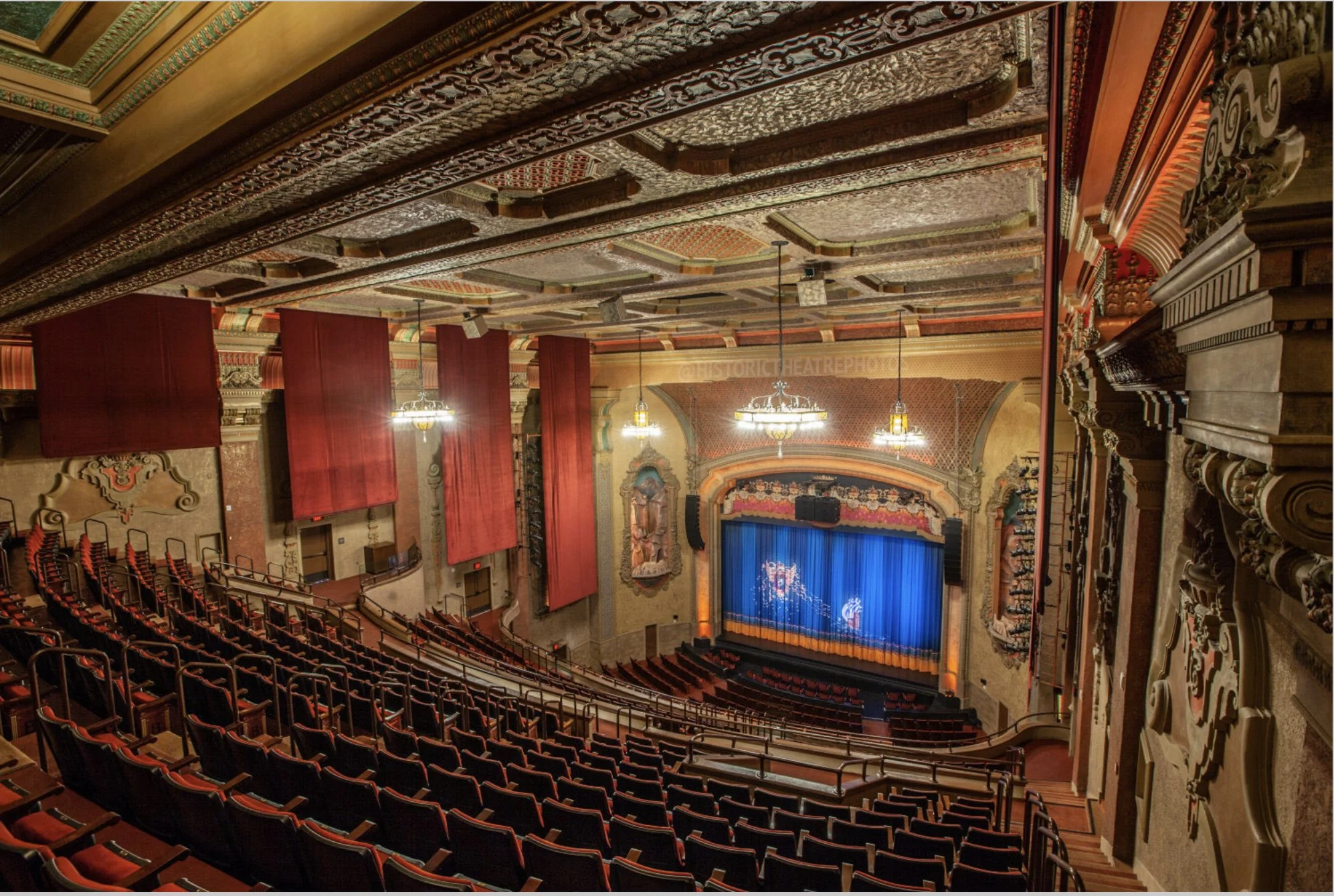 YADIRA, GHOSTS: DORMIR 