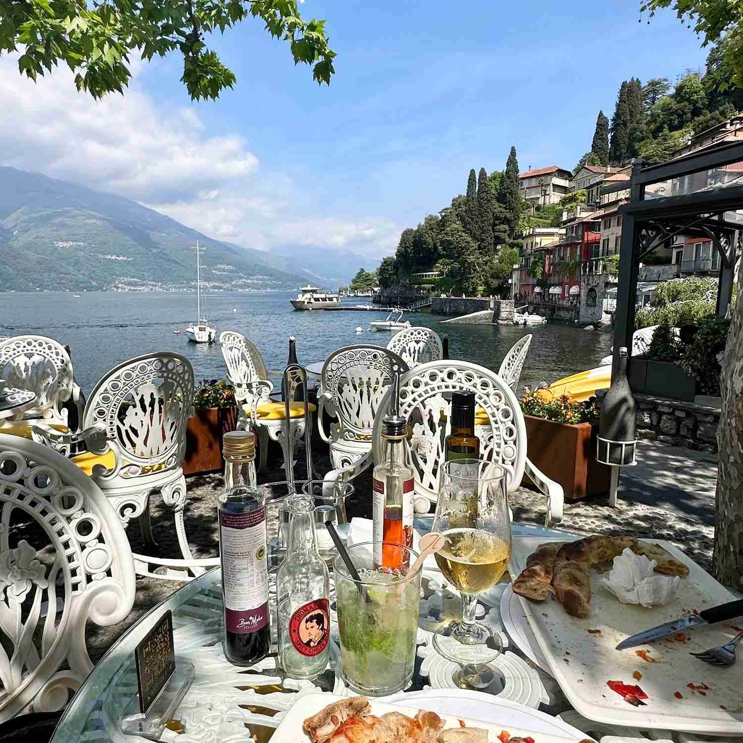 dinner+on+lake+como.jpg