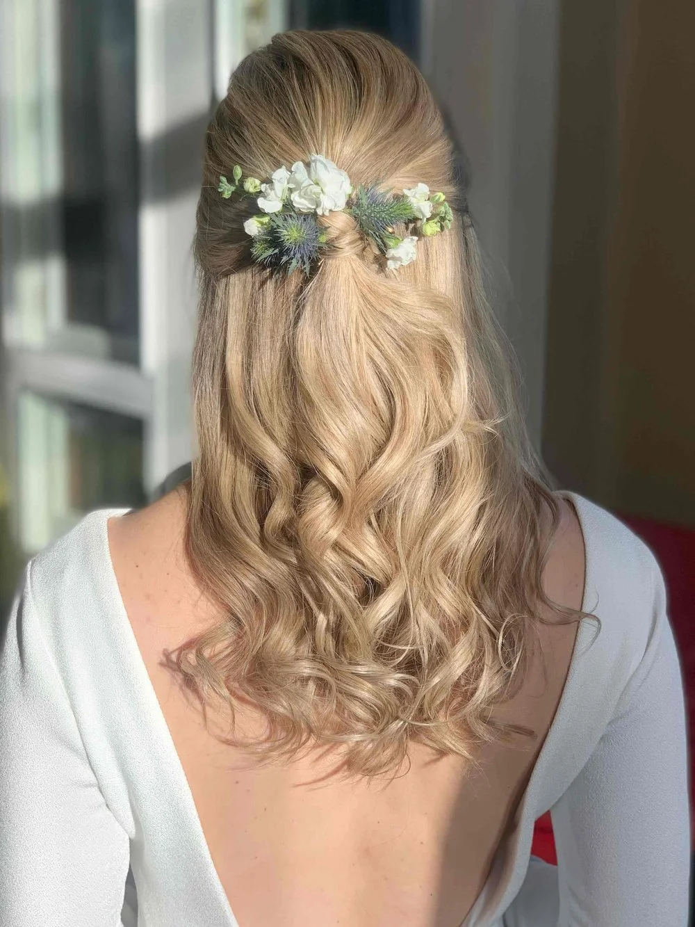 Blonde+bridal+hair+with+flowers+london.jpg