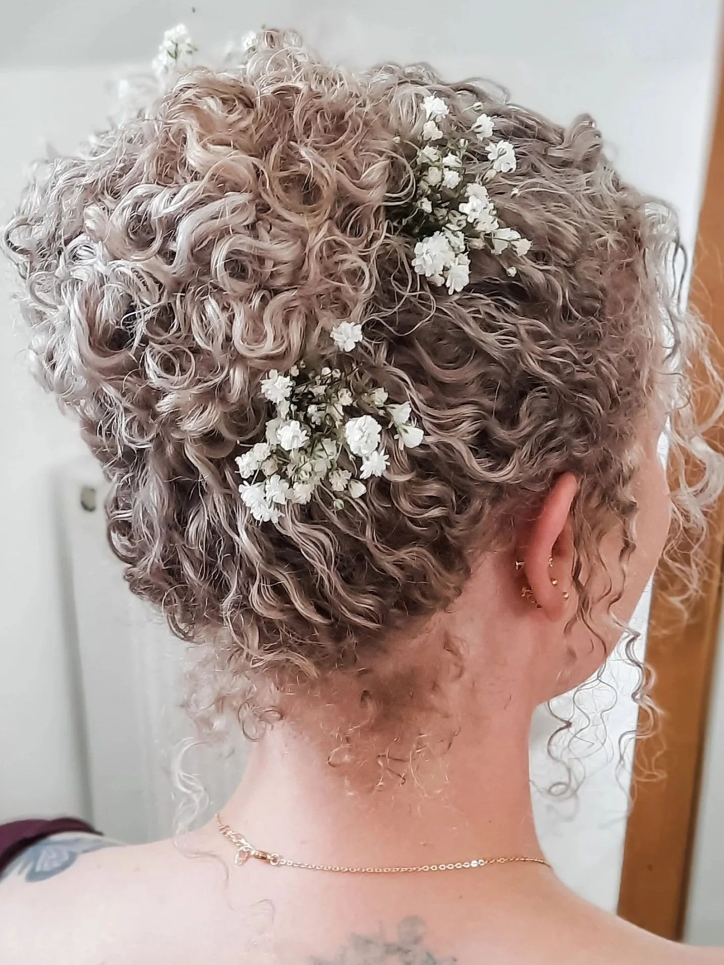 Natural+Curls+Bridal+Bun.jpg