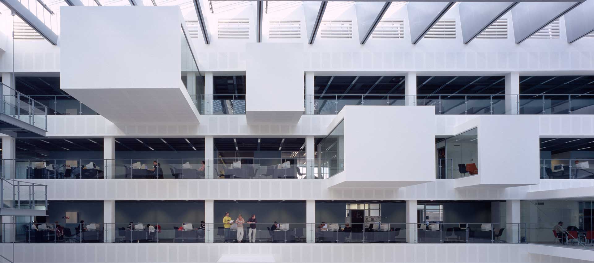 IT_University_In02.jpg