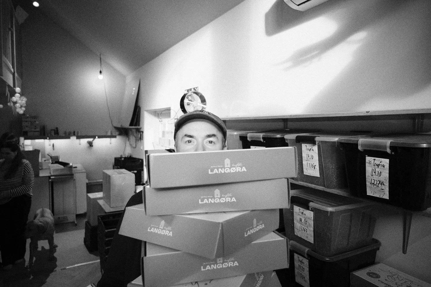 Lang&oslash;ra BTS ☕️🎁🔥

langorakaffe.no

📸: hallvar.no

#lang&oslash;rakaffe #adventskalender #2025