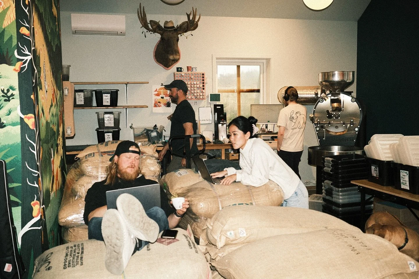 Godt nytt kaffe&aring;r! 🥳 Tusen takk til alle som har fulgt oss gjennom 2025. N&aring; er vi i gang igjen 🔥 og kickstarter 2026 p&aring; den beste m&aring;ten vi vet &ndash; med god kaffe ☕️😋. Sjekk ut nettbutikken for &aring;rets f&oslash;rste k