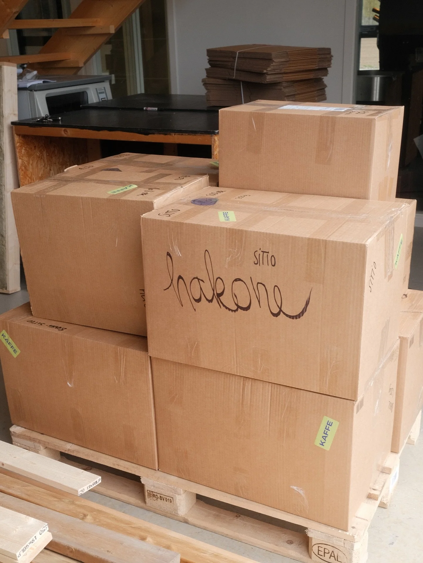 Masse god kaffe p&aring; vei til @hakone_coffeeunion 😎☕️🚀