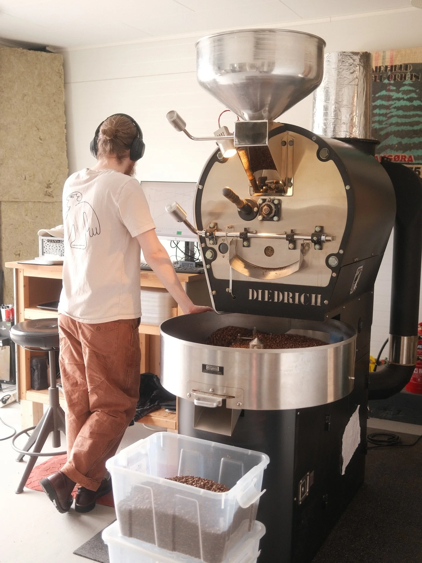 Ny kaffe p&aring; vei? Charlie is on it. F&oslash;lg med! 😎☕️

langorakaffe.no